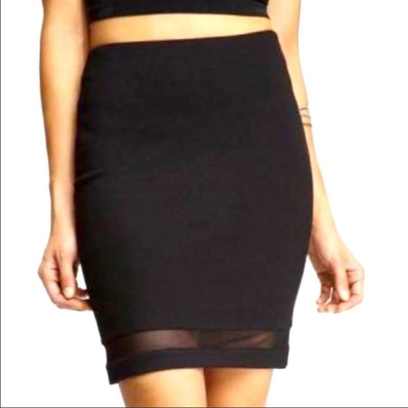 Express Black Jersey Mini Skirt Size 2 - Picture 1 of 14